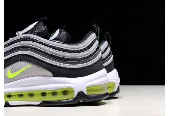 97 Volt Black Air Max  OG 921826-004 1110